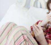 Простуда — первые признаки, причины, симптомы, лечение и осложнения Кто чем лечится от простуды во время
